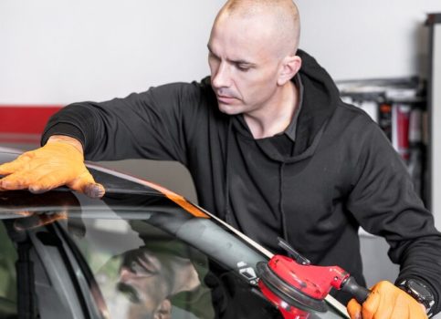 auto-glass-repair-replacement-high-quality-photo_56854-3388 auto-glass-repair-replacement-high-quality-photo_56854-3388